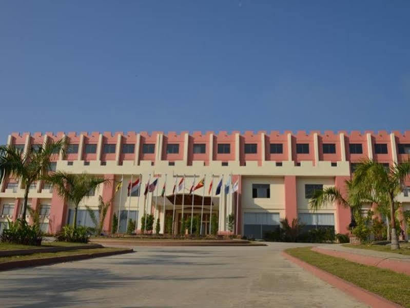 Great Wall Hotel - Nay Pyi Taw Oattara Thiri Екстериор снимка