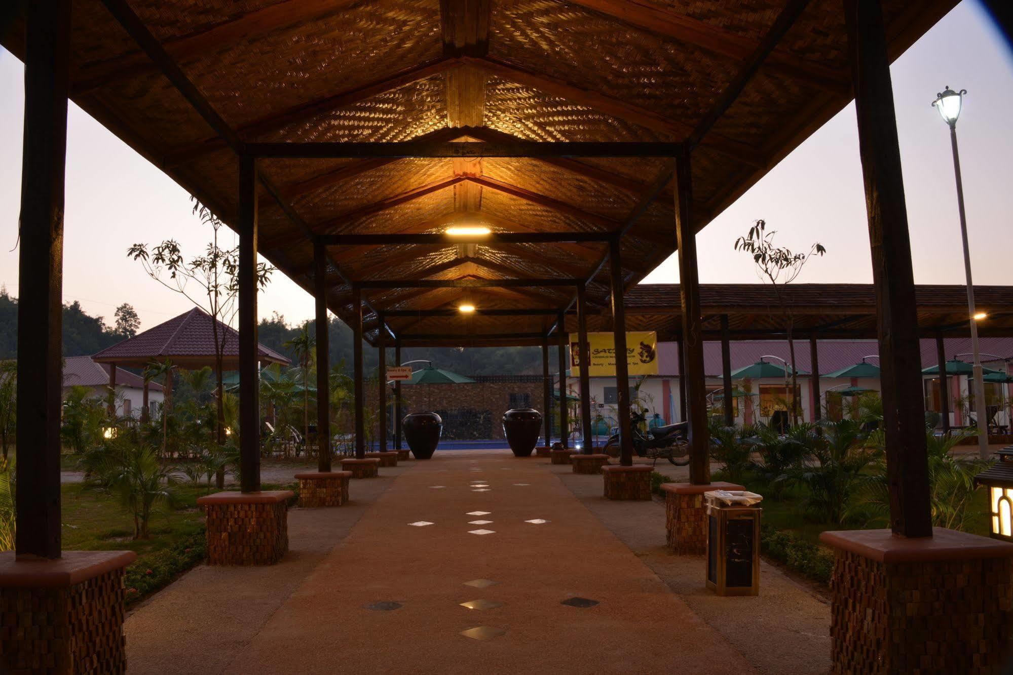 Great Wall Hotel - Nay Pyi Taw Oattara Thiri Екстериор снимка
